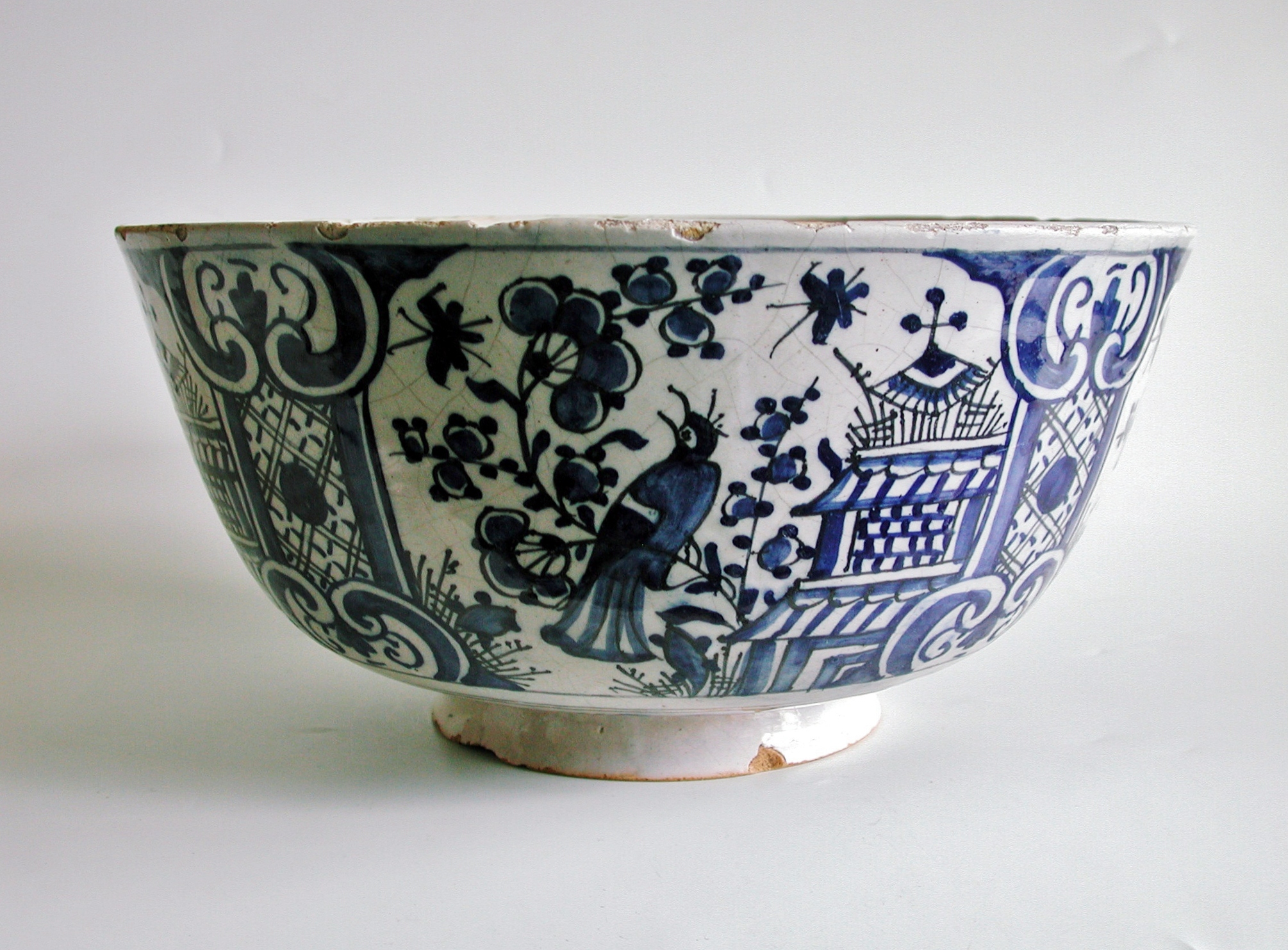 Here a more or less similar bowl, same size, same date, from my collection.