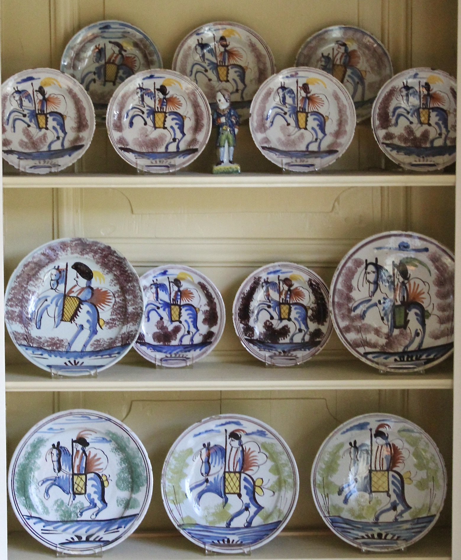 Delfts aardewerk ca. 1730-60.